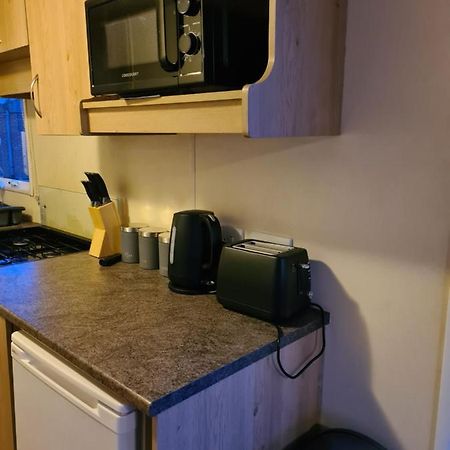 Cosy, Family Caravan Near The Beach Clacton-on-Sea Exterior foto