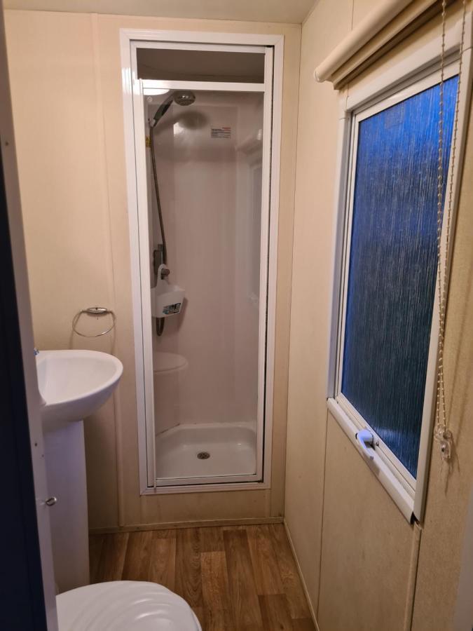 Cosy, Family Caravan Near The Beach Clacton-on-Sea Exterior foto